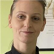 I give private tailored sessions to adults. I can teach from beginner to conversational Italian.